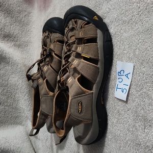 Keen Newport mens Size 12 Sandals